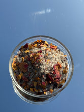 Load image into Gallery viewer, Detox herbal bath salts in Glass jar