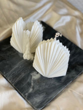 Load image into Gallery viewer, Palm Spare Candle